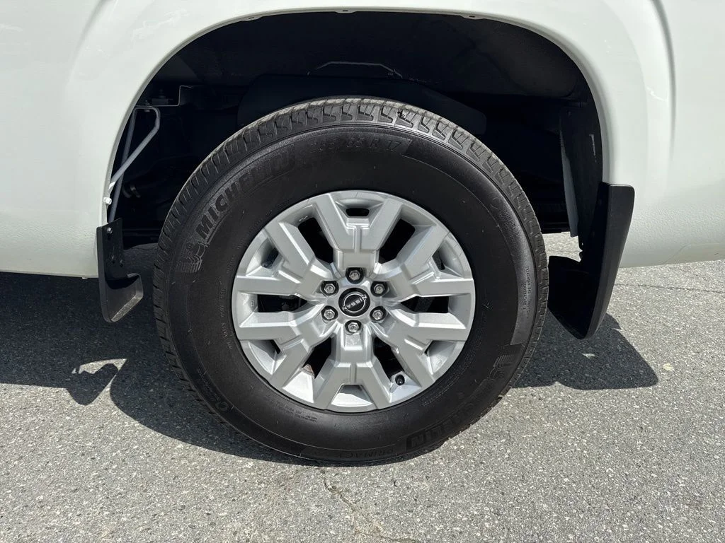 Used 2024 White Nissan SV image 27