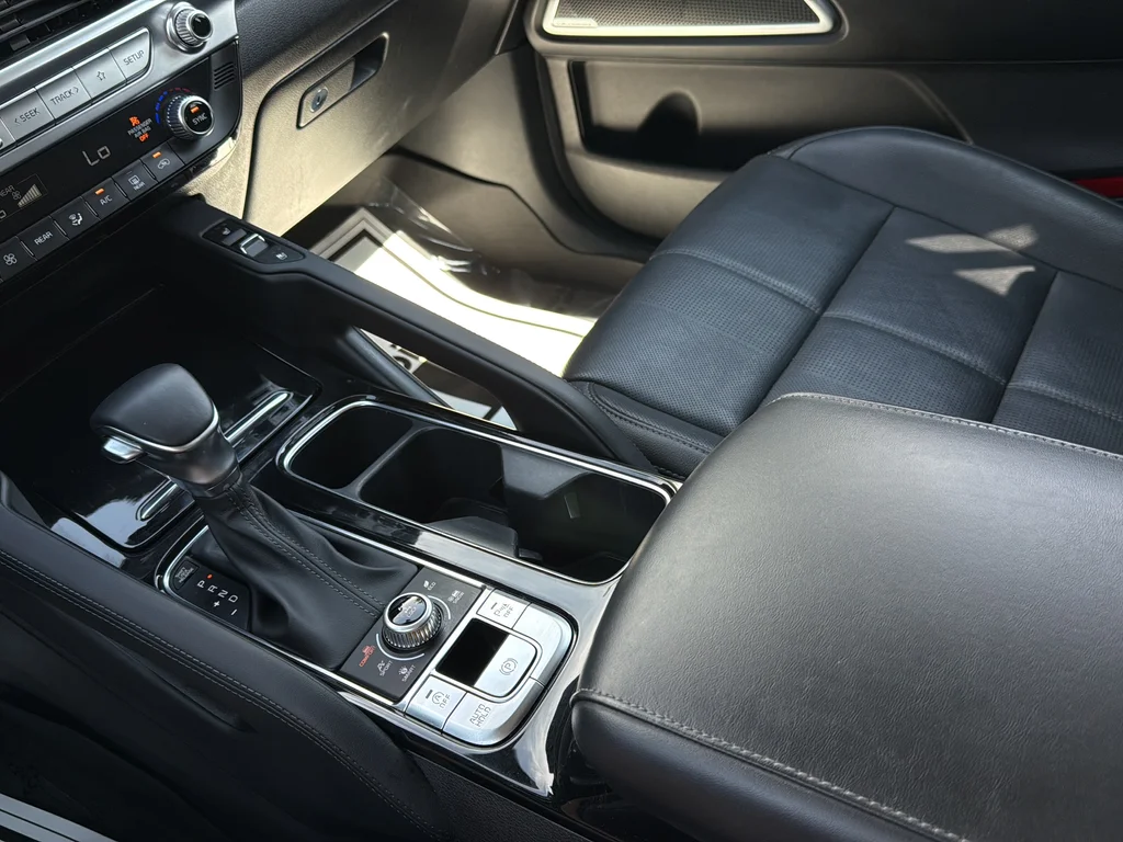 Used 2020 Snow White Pearl Kia EX image 14