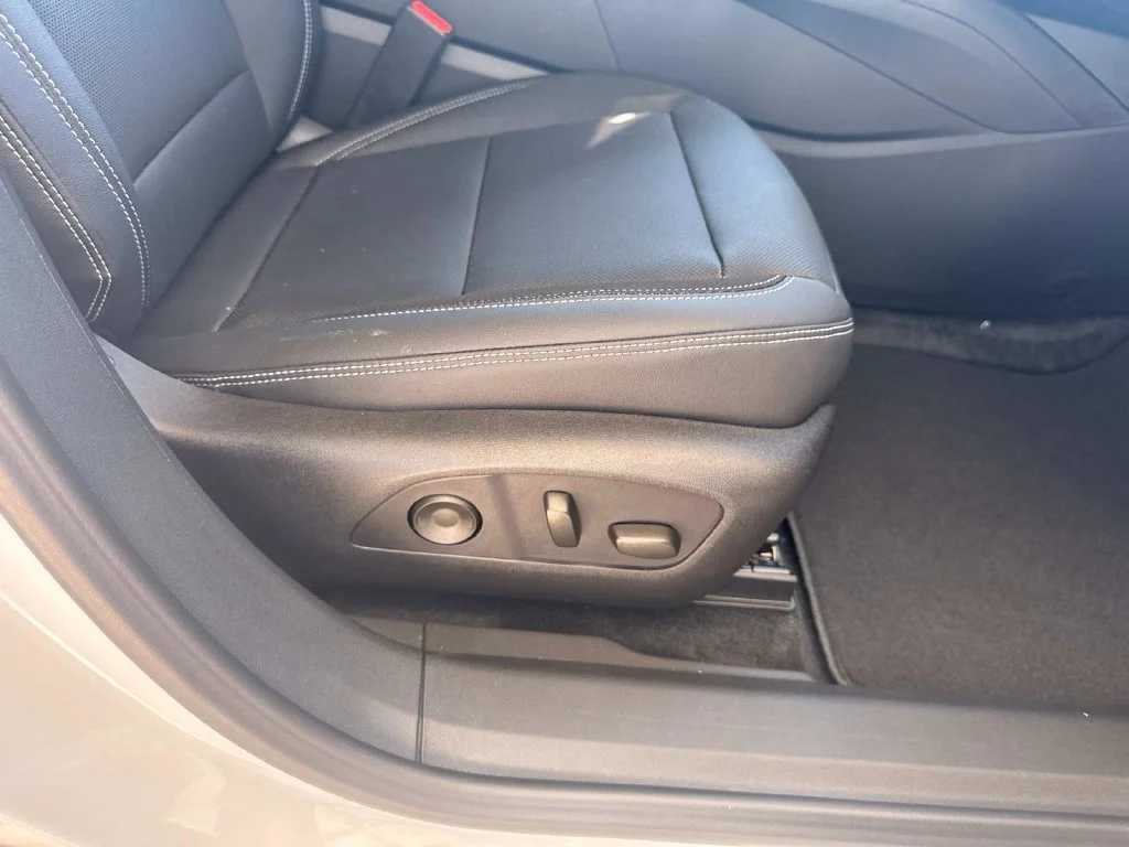 2025 Chevrolet Blazer EV LT - Photo 25