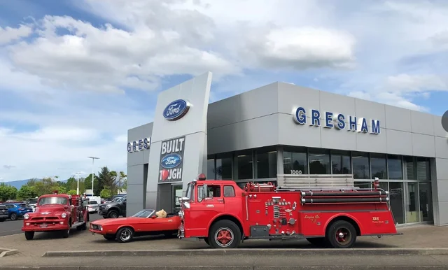 New 2026 Carbonized Gray Metallic Ford Outer Banks image 16