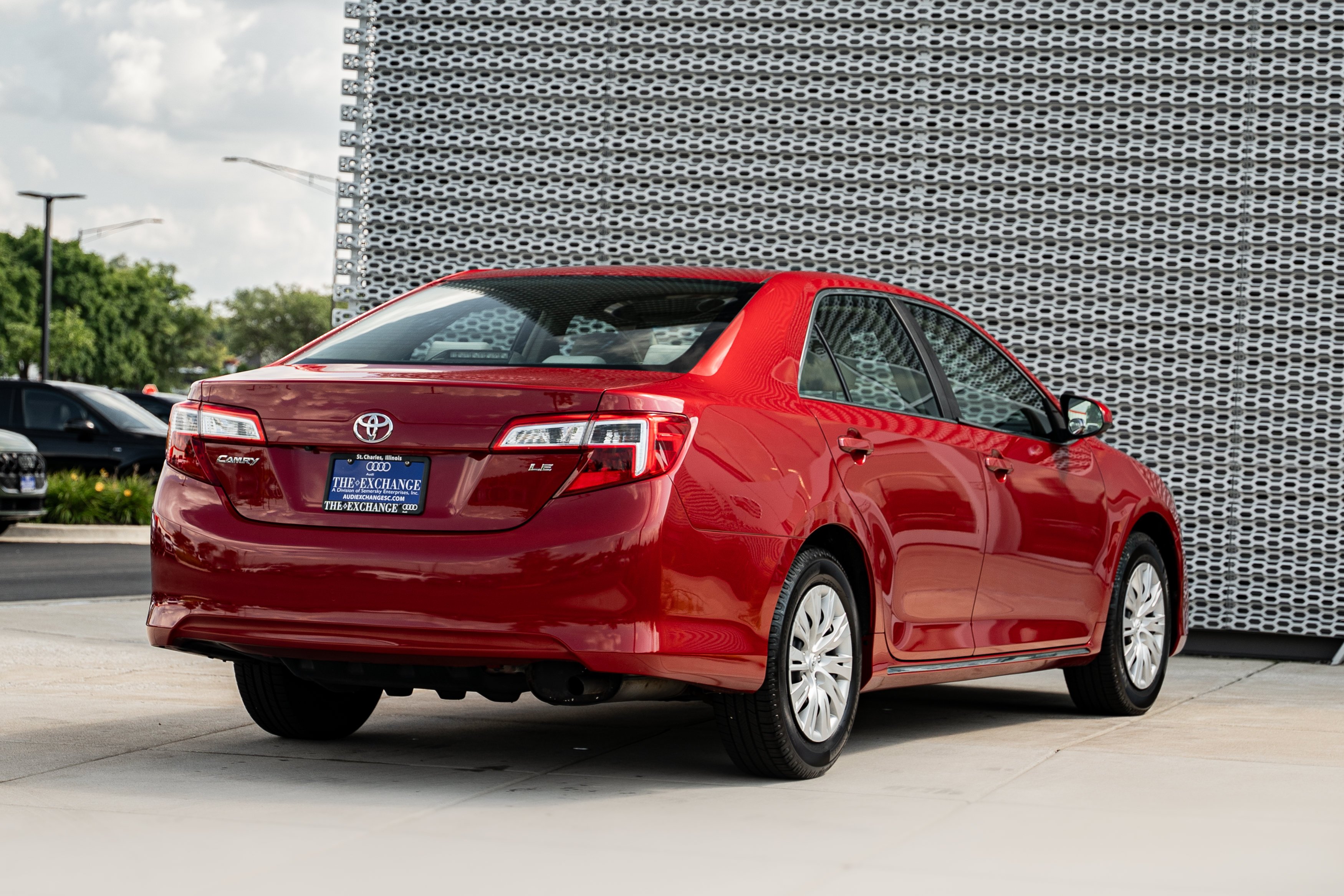 Used 2014 Barcelona Red Metallic Toyota LE image 4