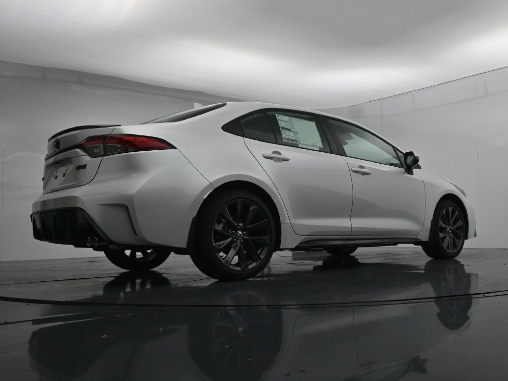 New 2026 Wind Chill Pearl <sup>1</sup> Toyota  XSE image 23
