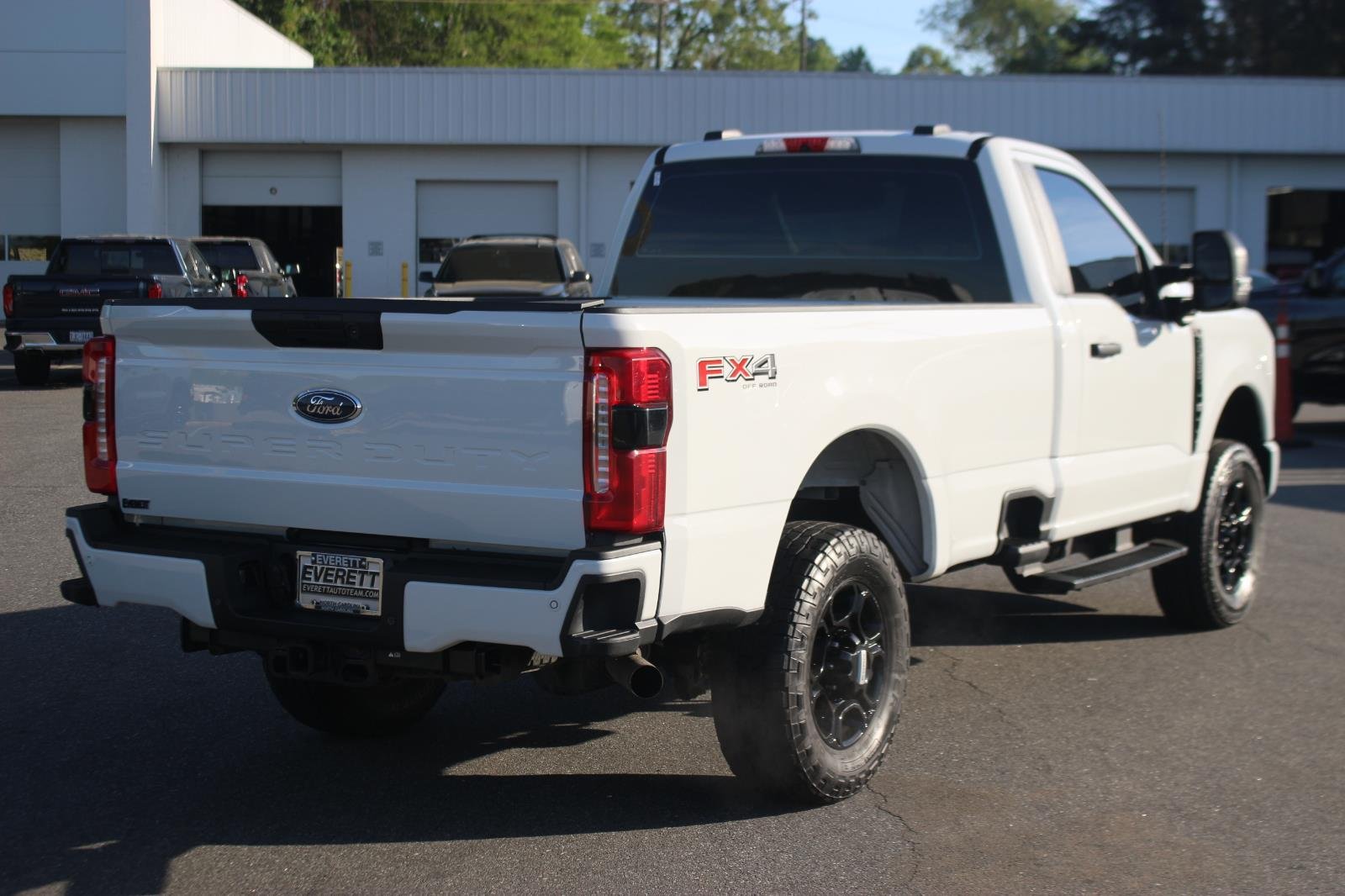 Used 2023 Oxford White Ford XL image 7