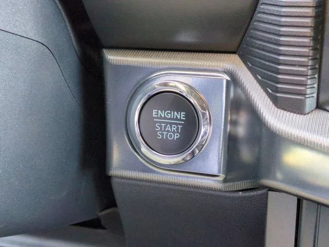 Used 2025 Blue Ford Lariat image 27
