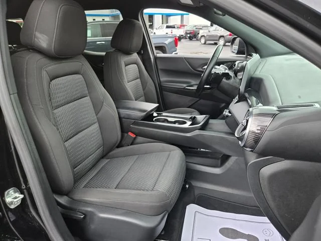 Used 2025 Mosaic Black Metallic Chevrolet LT image 21