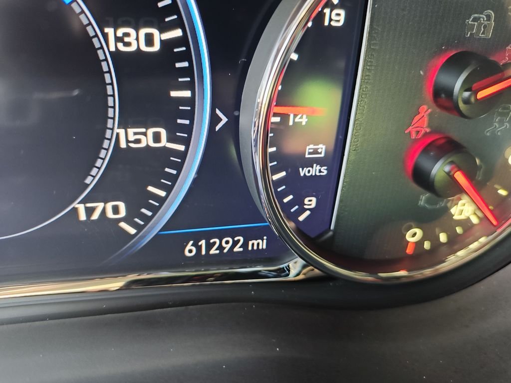 Used 2022 White GMC Denali image 19
