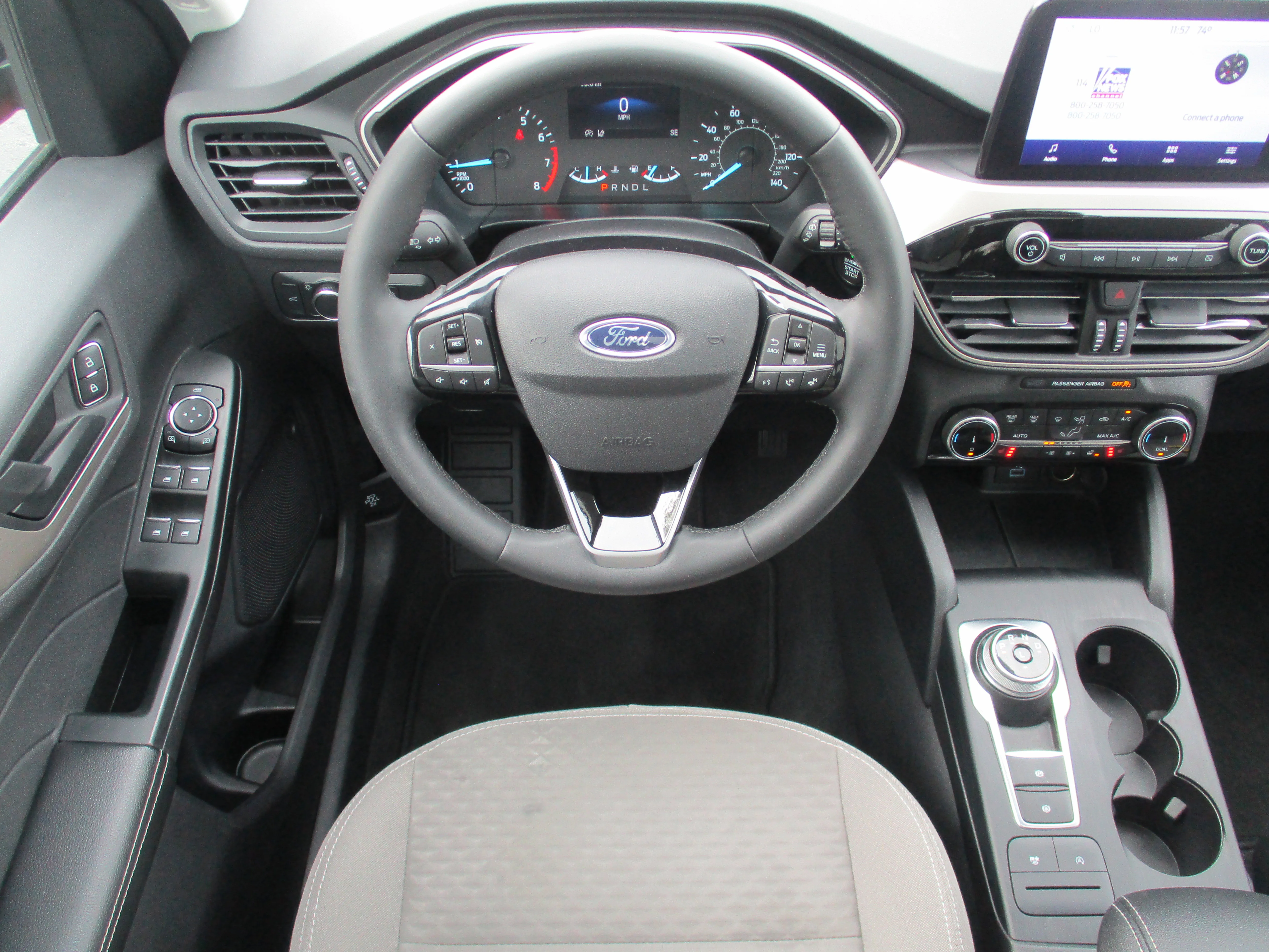 Used 2022 Rapid Red Metallic Tinted Clearcoat Ford SE image 7