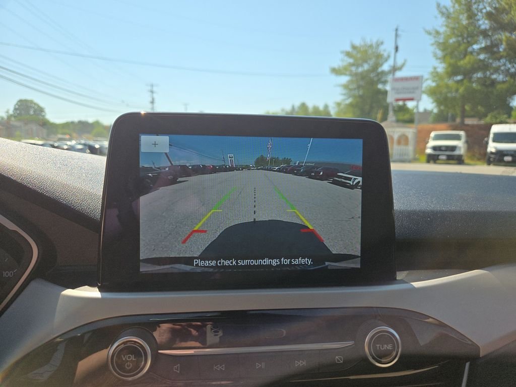 Used 2020 Magnetic Ford SE image 21