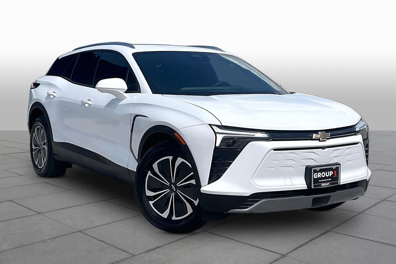 Used 2025 Chevrolet Blazer EV LT with VIN 3GNKDGRJ9SS142979 for sale in San Antonio, TX