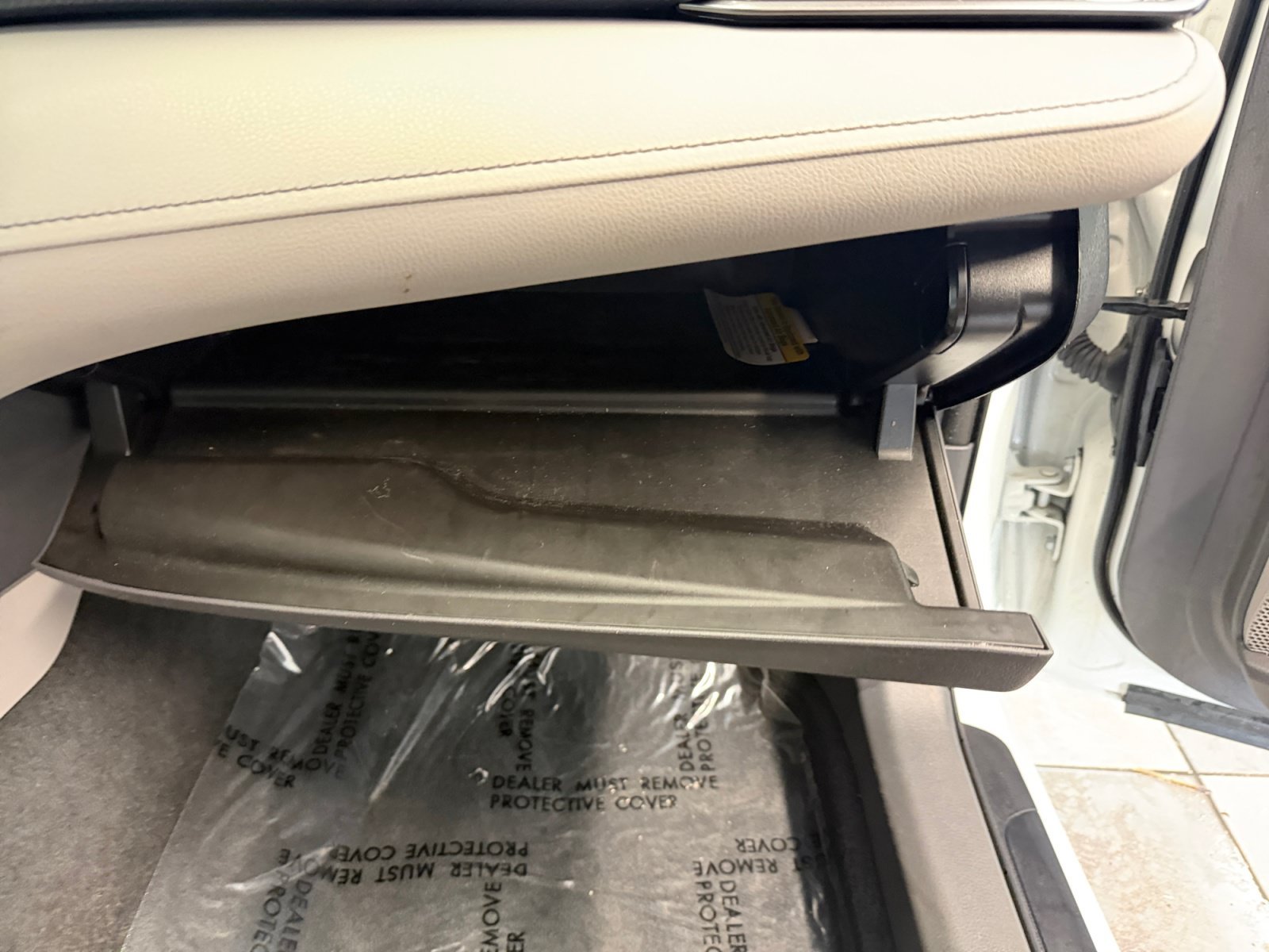 Used 2022 White Toyota SE image 29