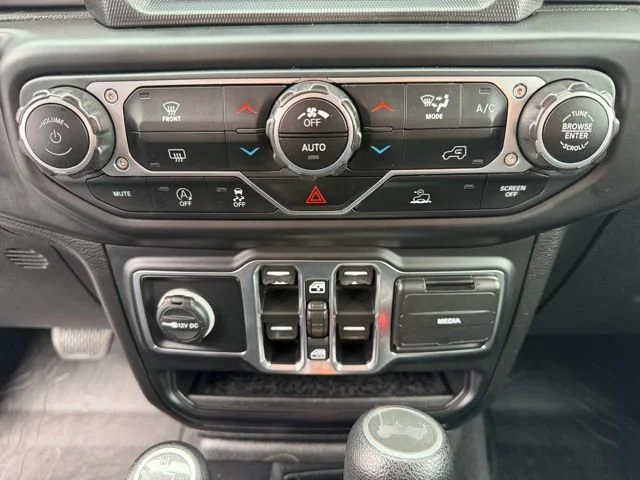 2021 Jeep Wrangler Unlimited Sahara - Photo 13