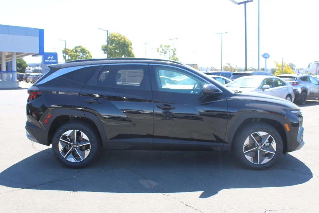 New 2026 Gray Hyundai SEL image 6