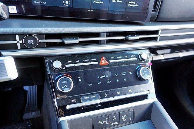New 2026 Silver Hyundai SEL FWD image 32