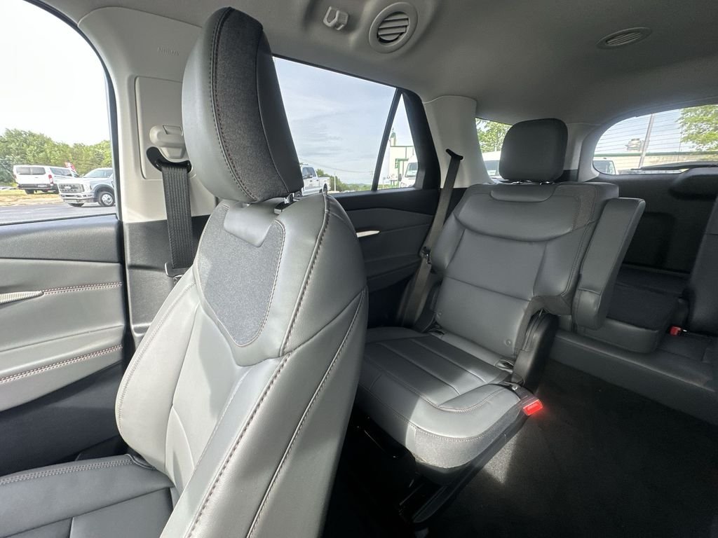 New 2026 Space White Metallic Ford Active image 12