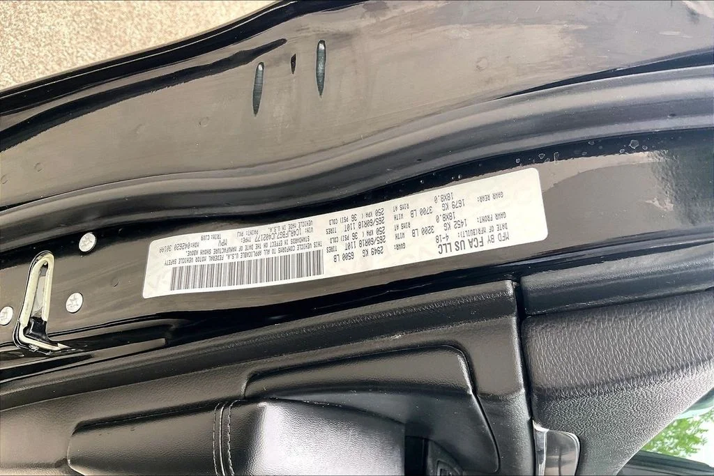Used 2018 Black Jeep Limited image 32