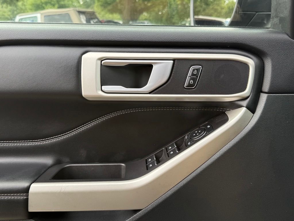 Used 2023 Carbonized Gray Metallic Ford XLT image 17
