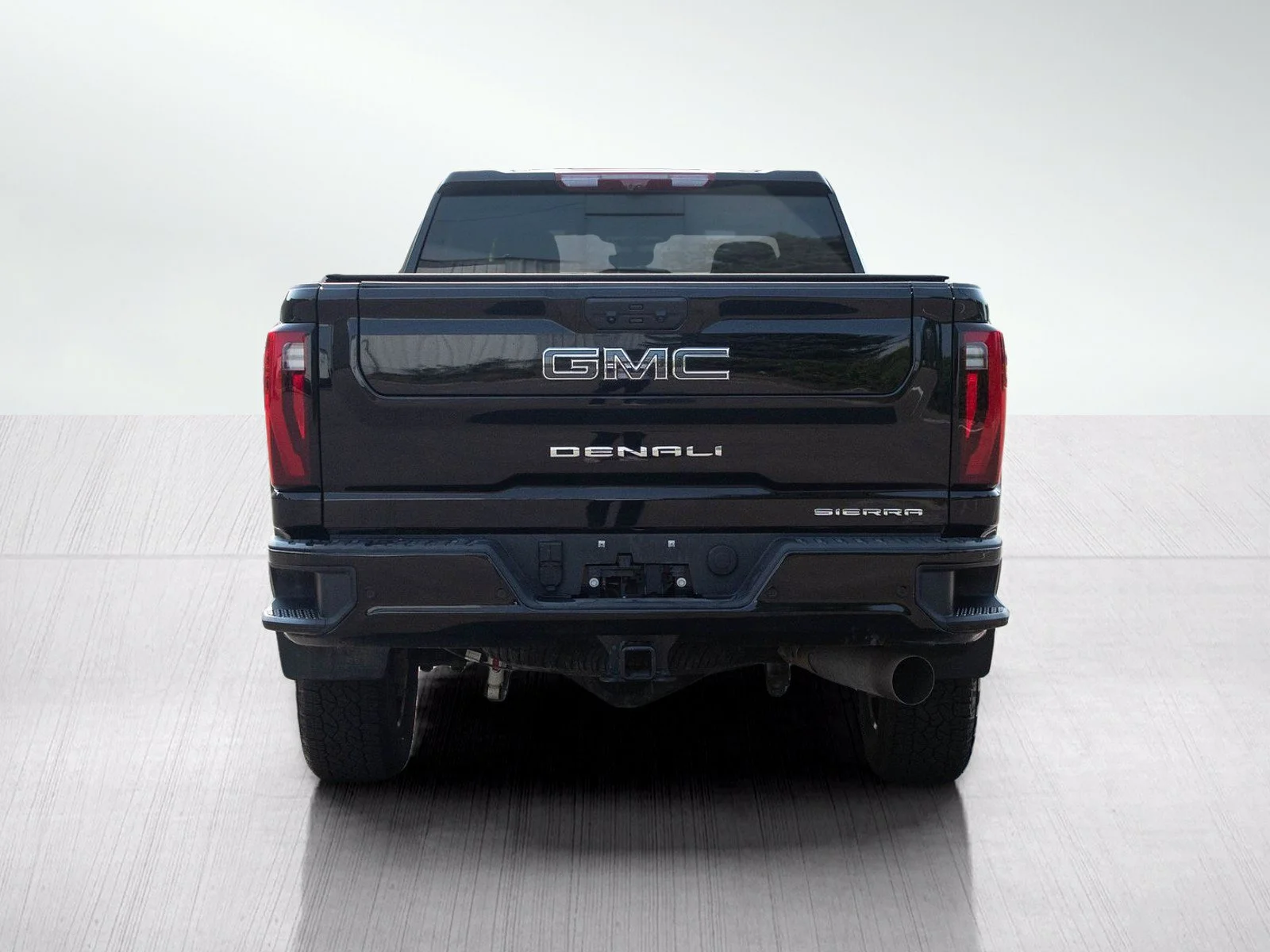 Used 2026 Onyx Black GMC 4WD Crew Cab 159 Denali Ultimate image 5