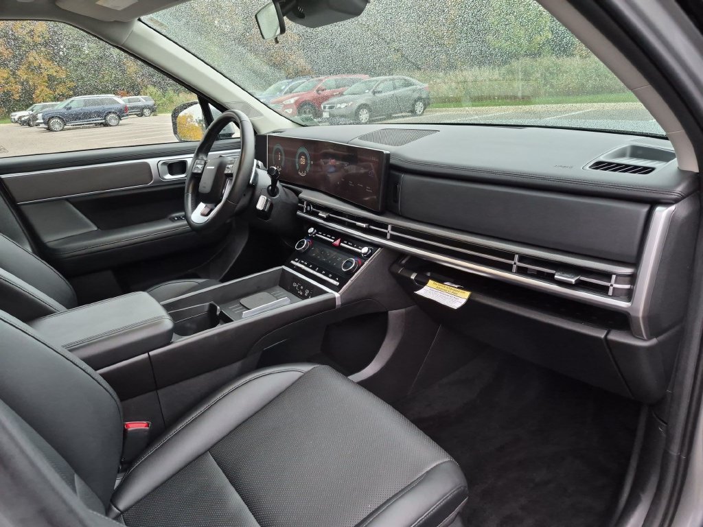 Used 2024 Silver Hyundai SEL image 32
