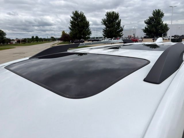 Used 2023 White GMC Denali image 4