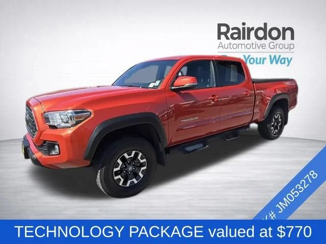 Used 2018 Inferno Red Toyota SR5 image 3