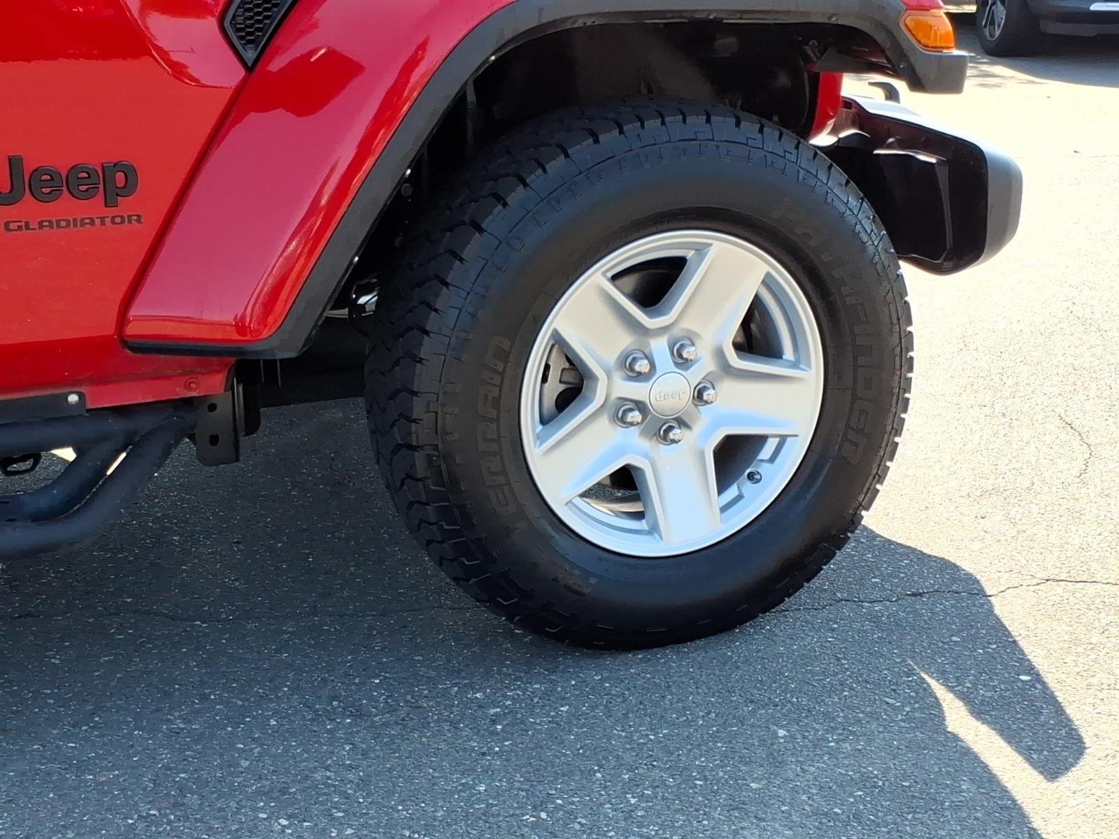 Used 2023 Firecracker Red Clearcoat Jeep Sport S image 12