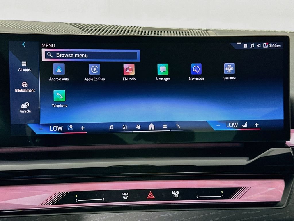 2026 BMW 5 Series 550e - Photo 15