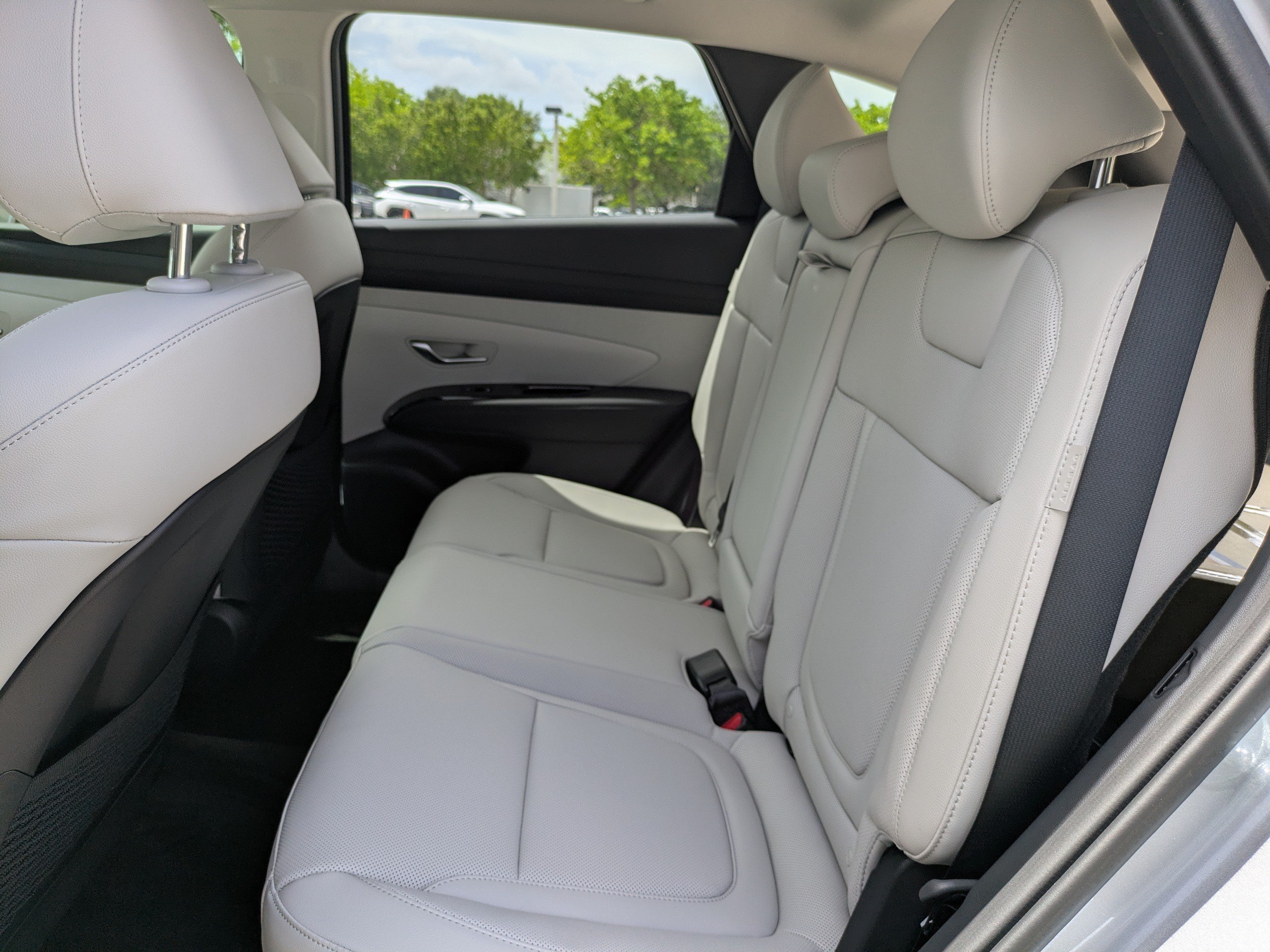 New 2026 Shimmering Silver Hyundai Limited image 12