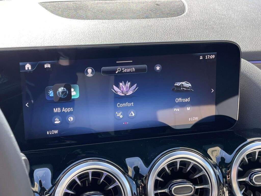 New 2026 Mountain Grey Metallic Mercedes-Benz GLA 250 image 20