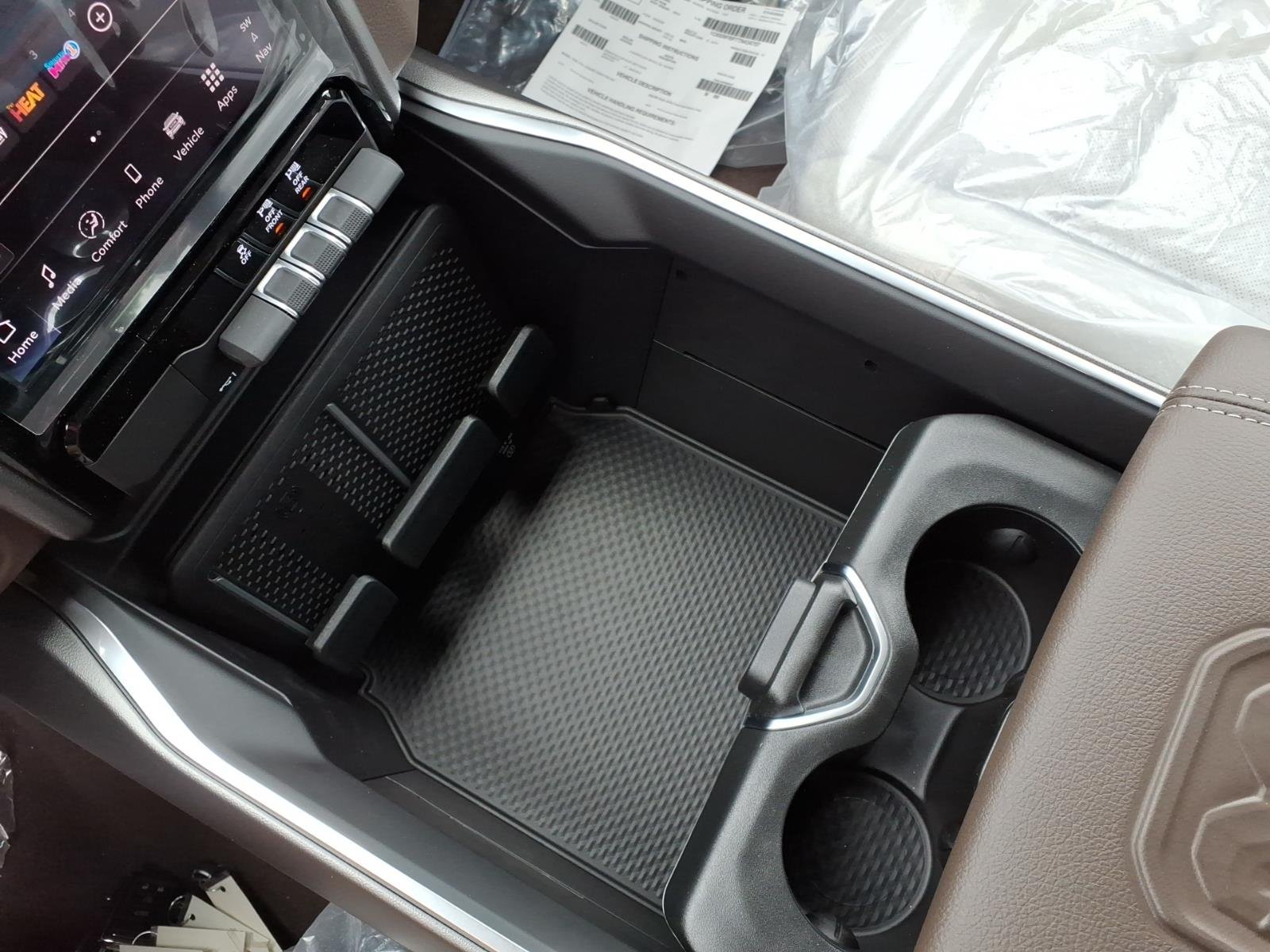 New 2026 Bright White Clear-Coat Exterior Paint RAM Laramie image 11