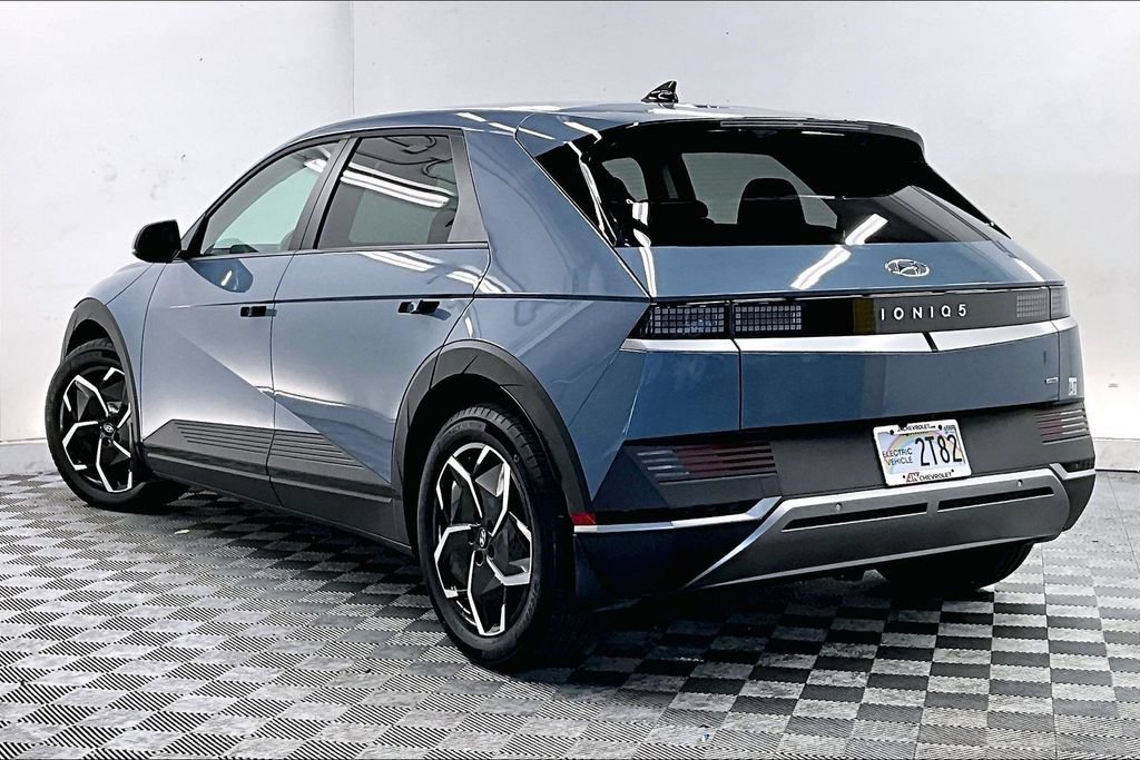 Used 2024  Hyundai SE image 10