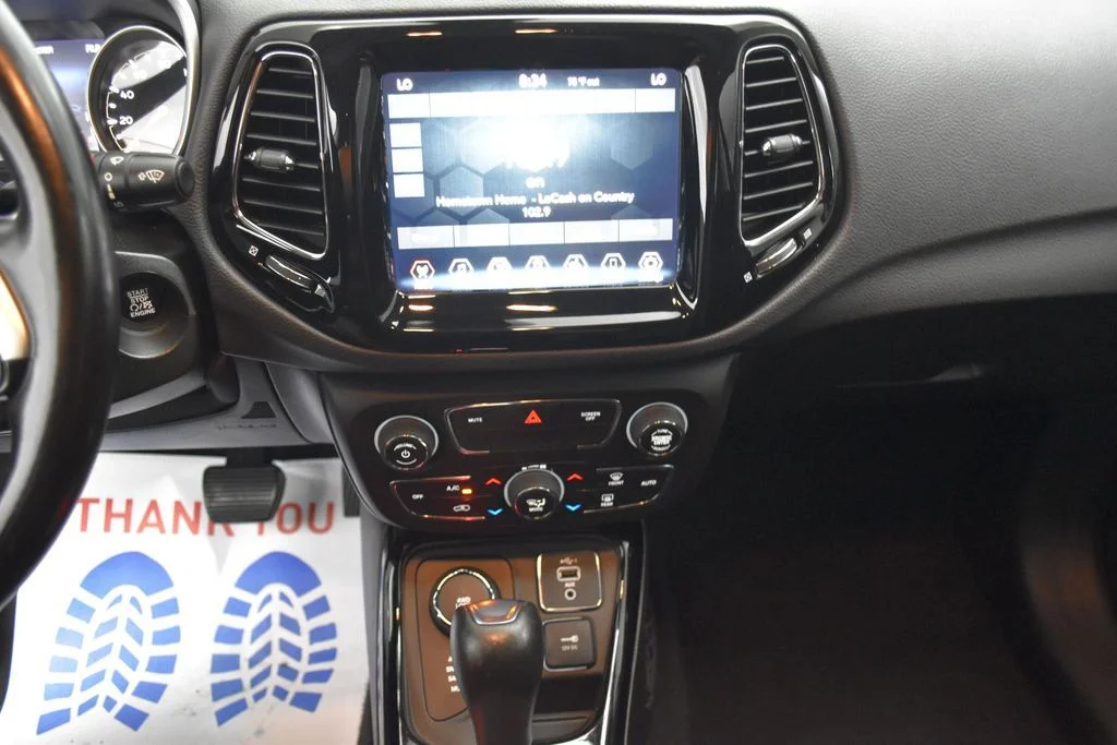 Used 2020 Black Jeep Limited image 12