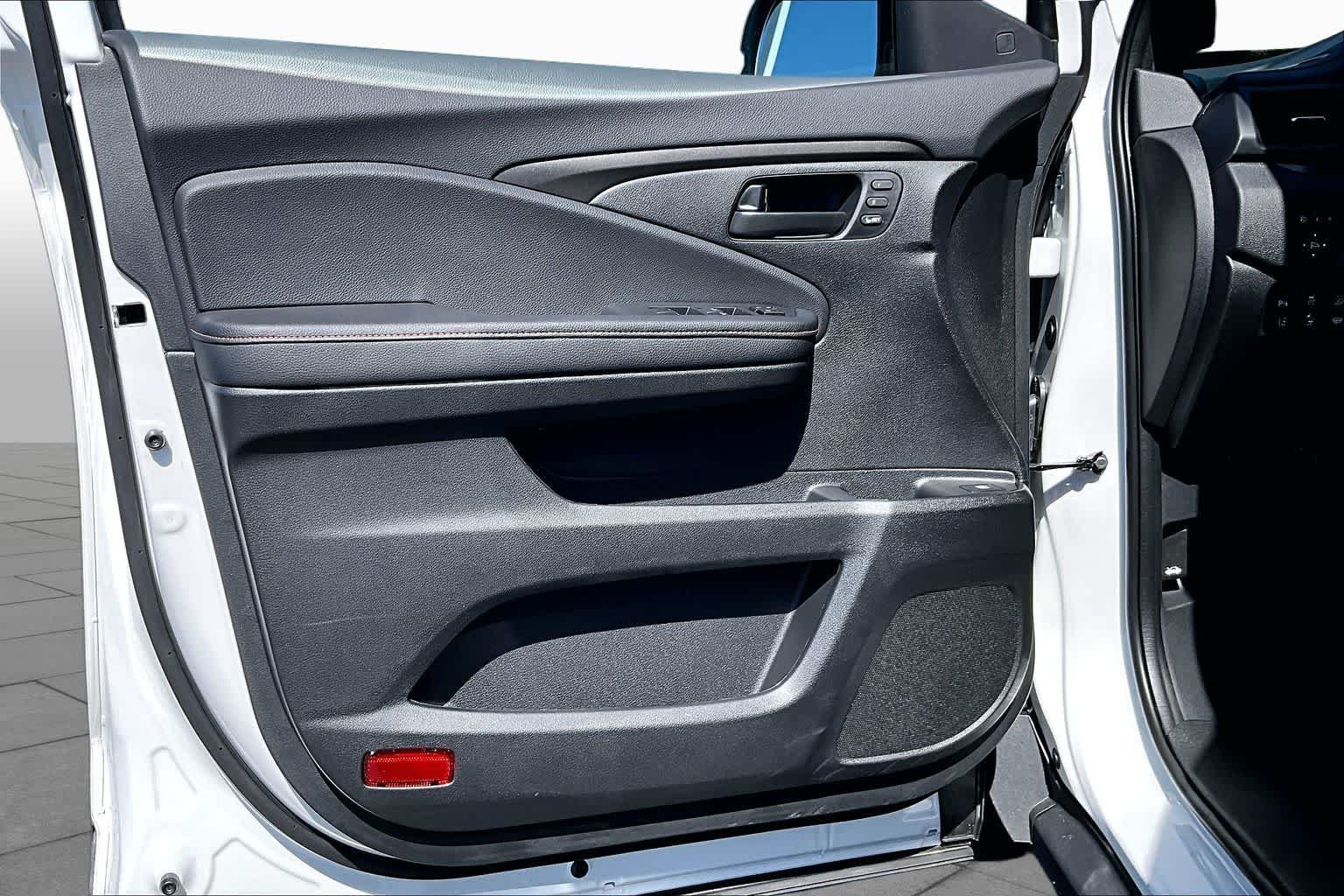 New 2026 Platinum White Pearl Honda TrailSport image 10