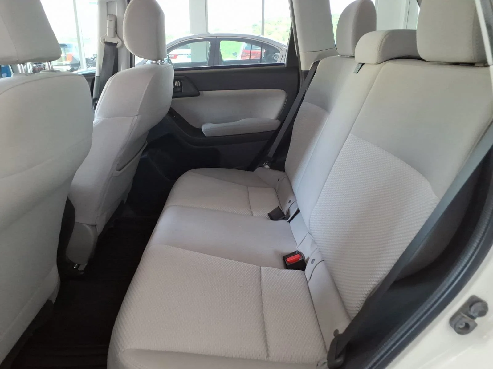 2015 Subaru Forester i - Photo 11
