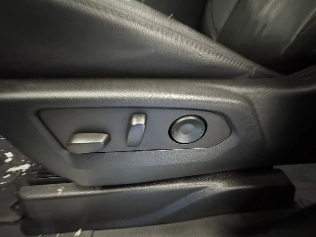 2023 Chevrolet Suburban Z71 - Photo 11