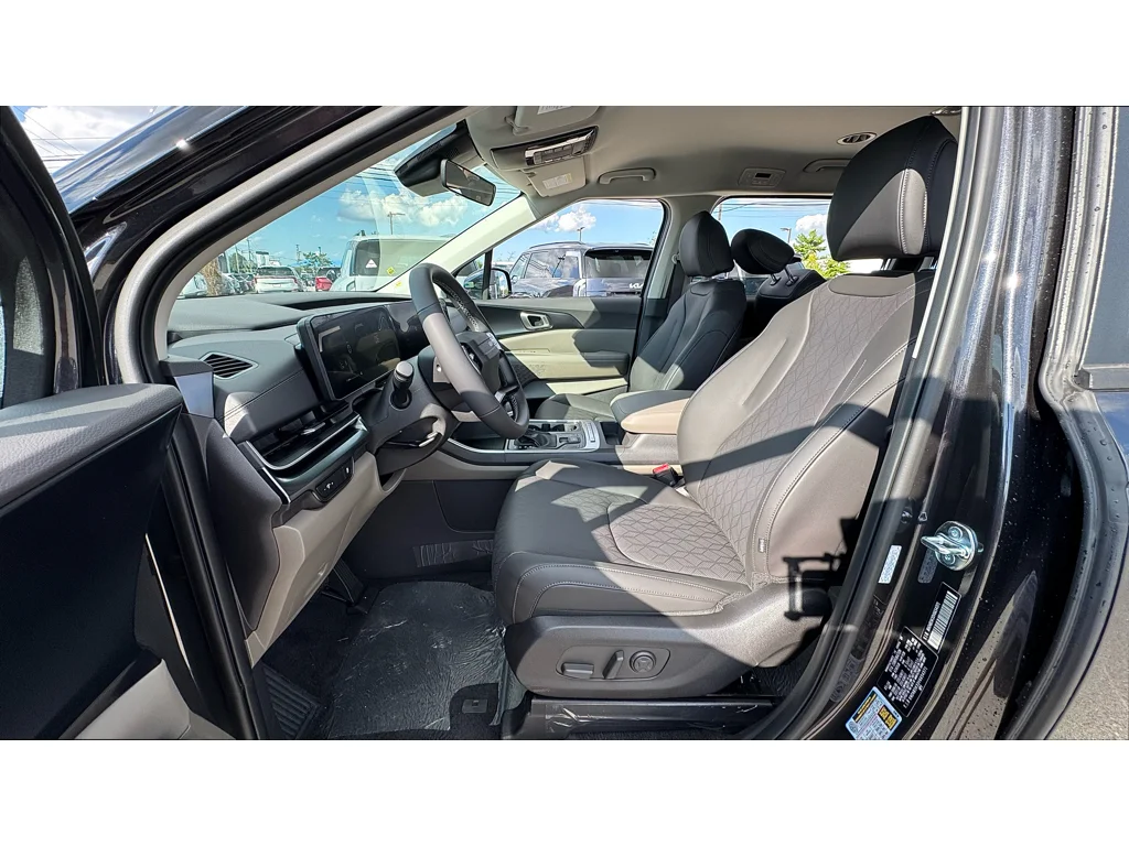 New 2027 Gry Kia LX image 7