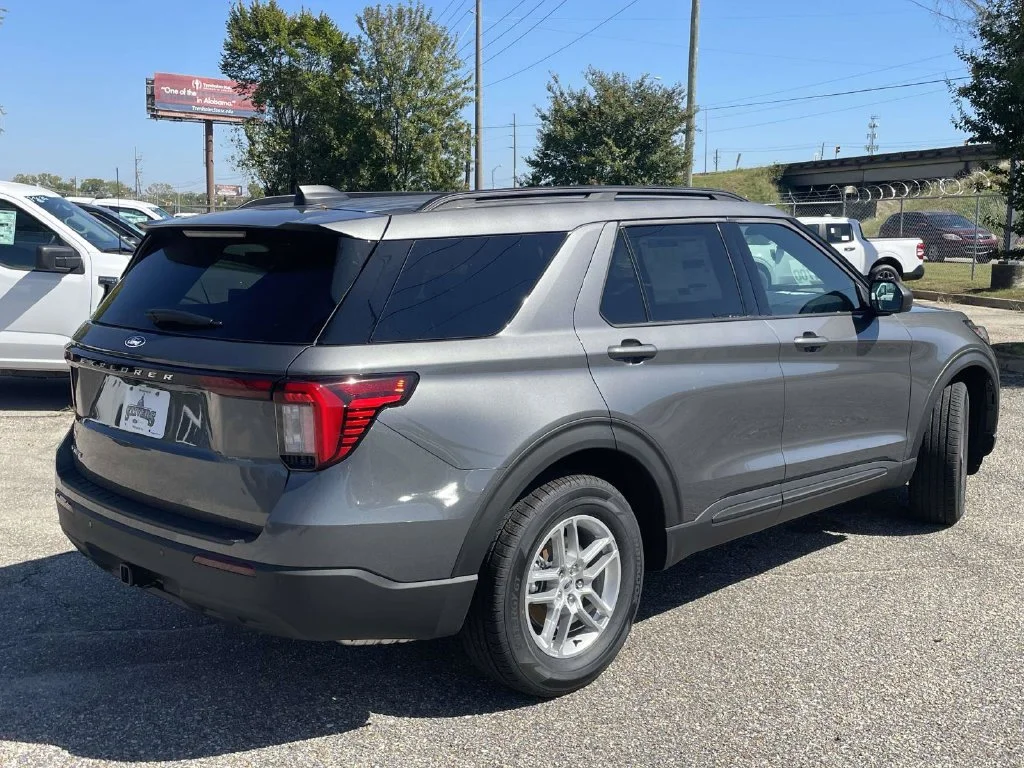 New 2027 Gray Ford Active image 3