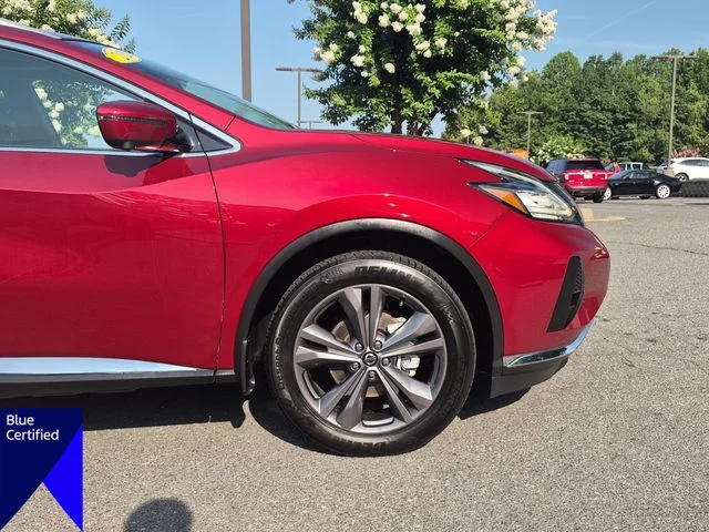 Used 2021 Red Nissan Platinum image 10