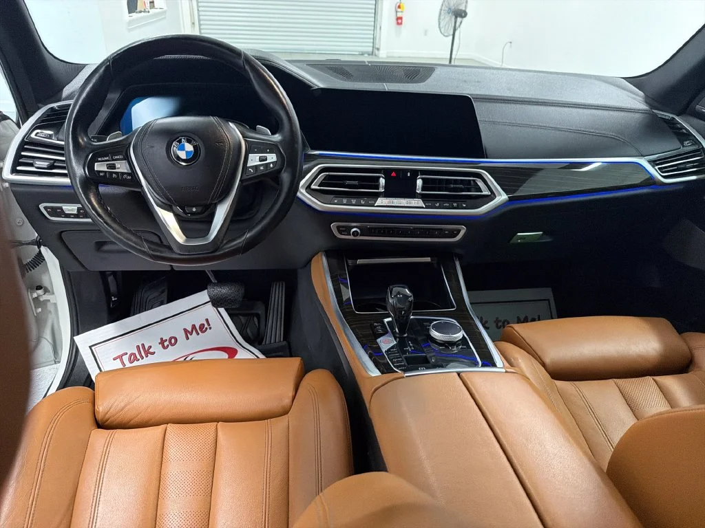 Used 2021 White BMW xDrive40i image 20