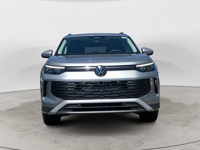New 2025 Silver Volkswagen 2.0T SE image 8