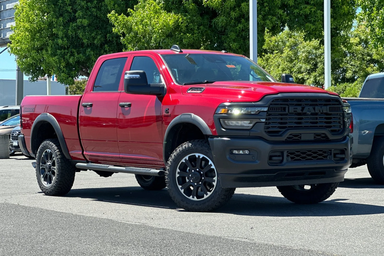 New 2026 Molten Red Pearl-Coat Exterior Paint RAM Warlock image 2