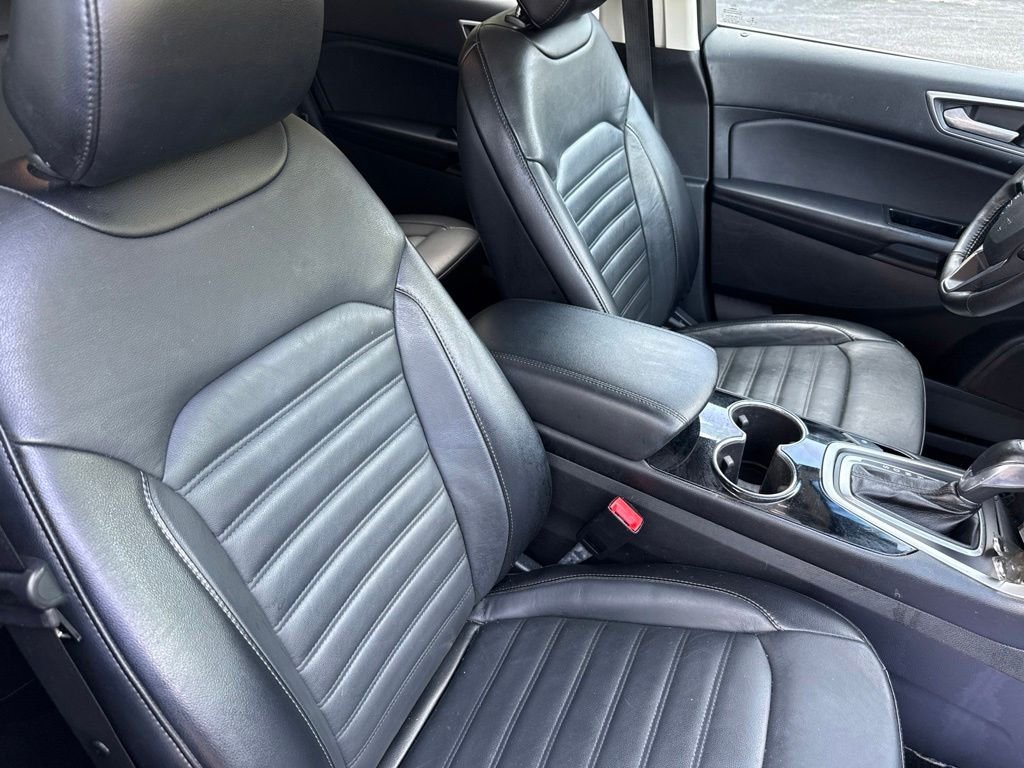 Used 2018 White Ford SEL image 12