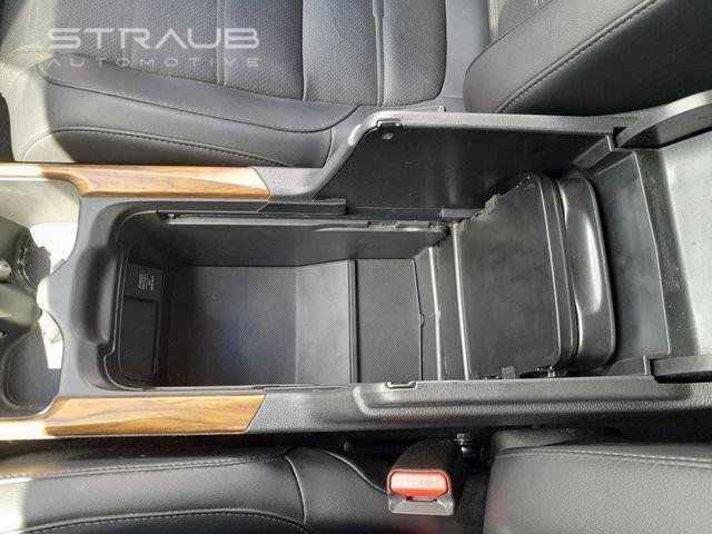 Used 2020 Lunar Silver Metallic Honda Touring image 29