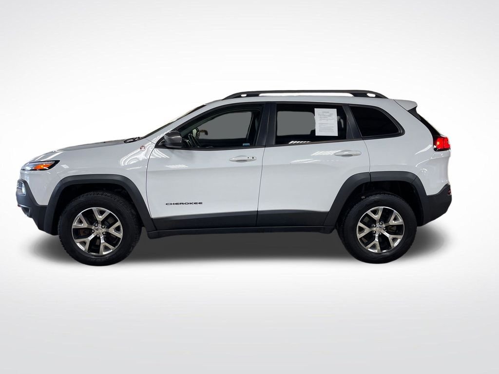Used 2014 White Jeep Trailhawk image 2