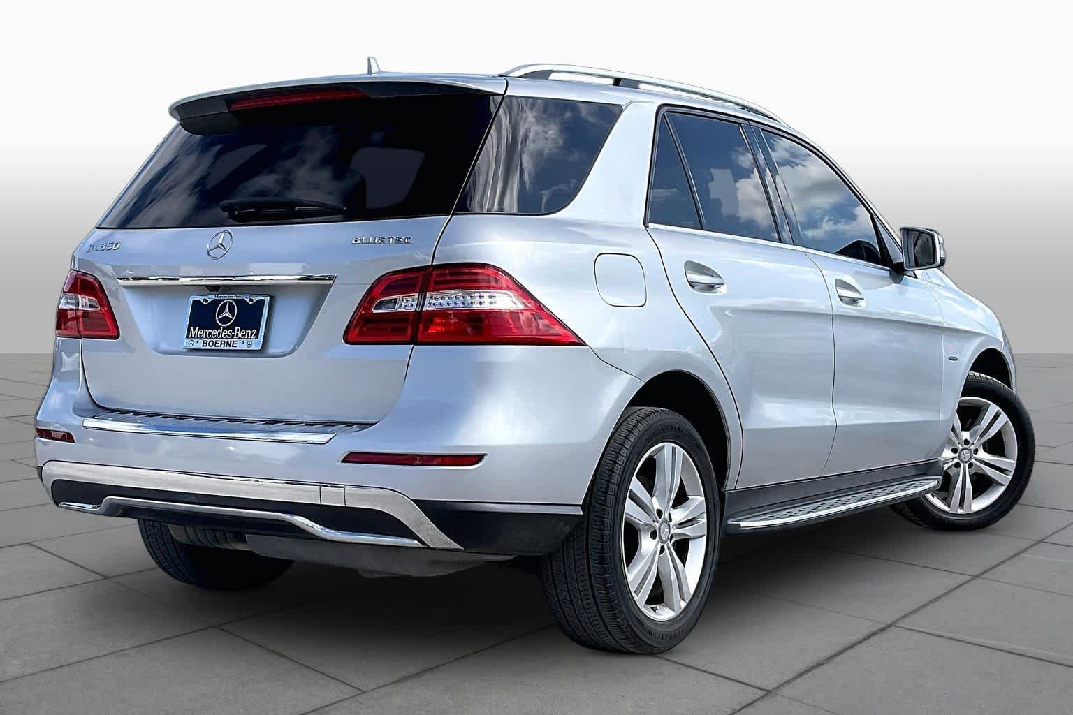 Used 2012 Iridium Silver Metallic Mercedes-Benz ML 350 BlueTEC® image 12