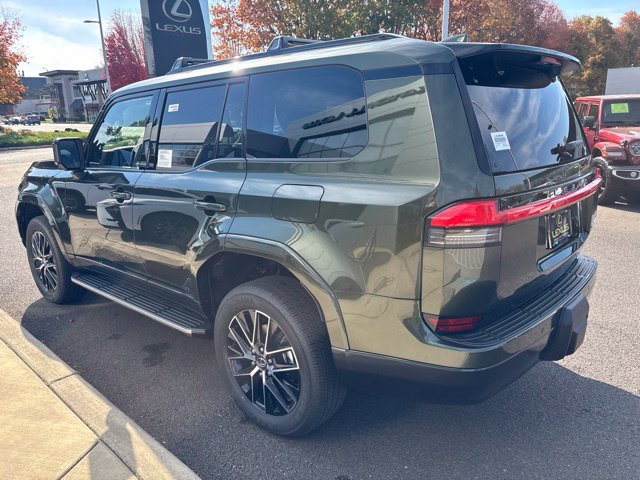 New 2026 Nori Green Pearl Lexus  550 PREMIUM+ image 5