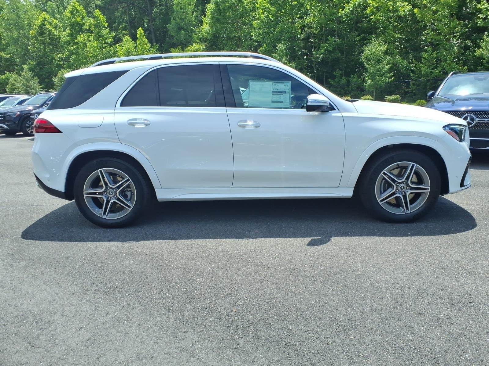 New 2026 MANUFAKTUR Moonlight White Metallic Mercedes-Benz GLE 450 image 5