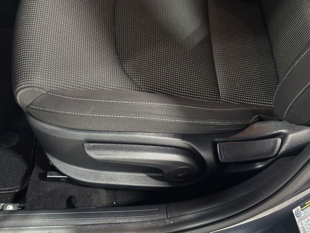 Used 2020 Gray Kia LXS image 20