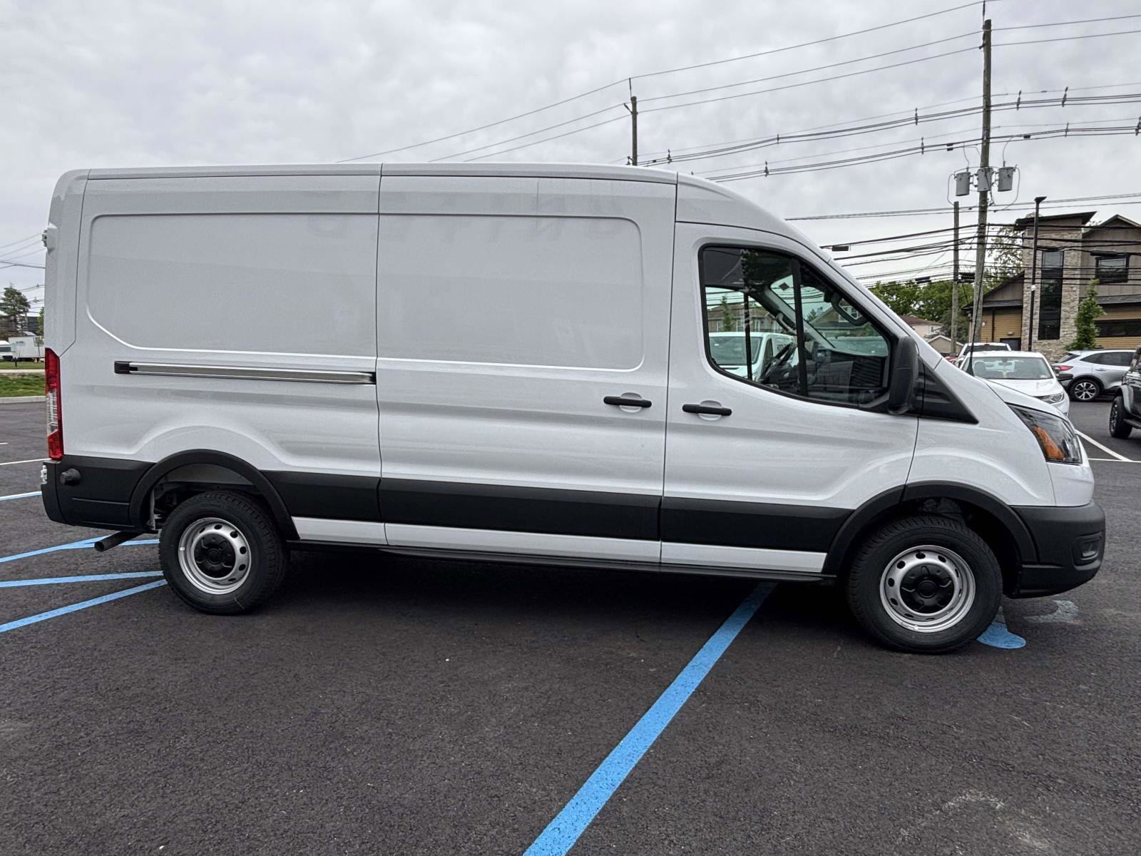 New 2026 Oxford White Ford Cargo Van image 4
