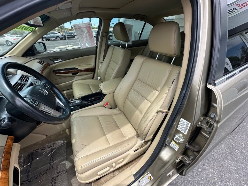 Used 2010 Silver Honda EX-L image 3