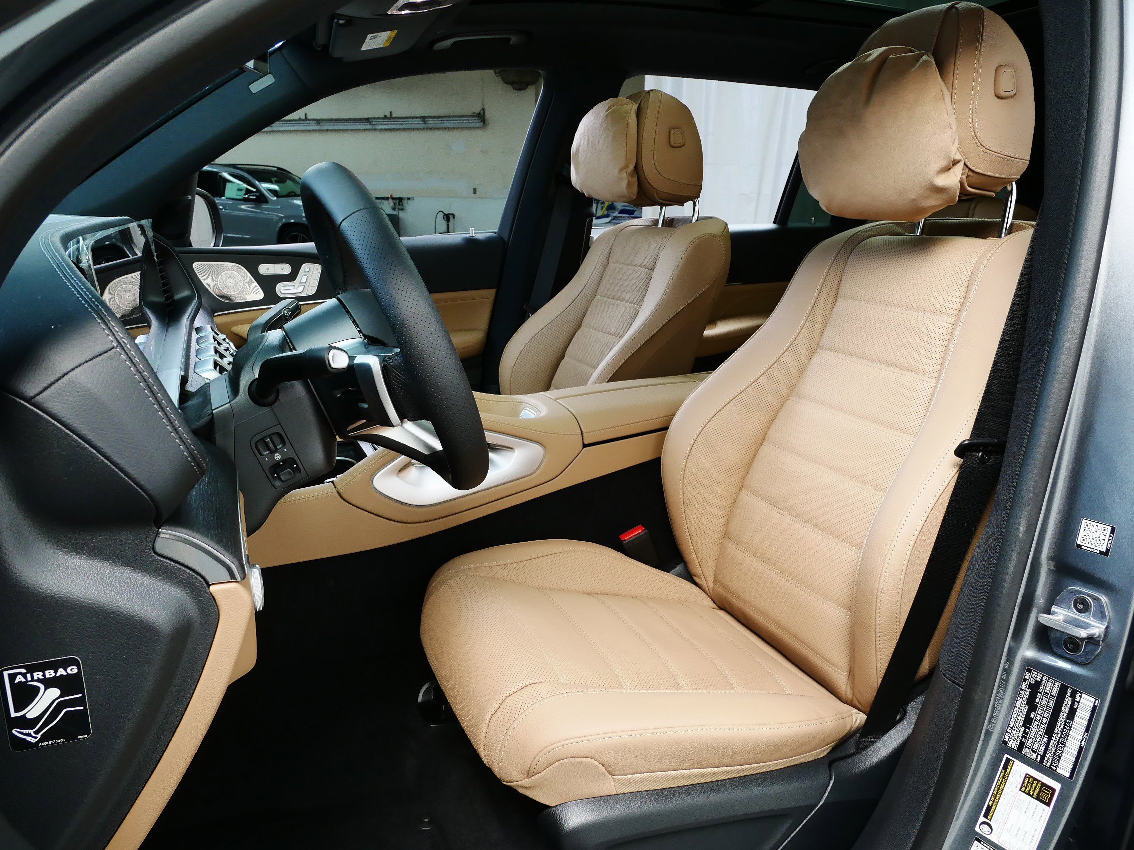 2026 Mercedes-Benz GLS Base - Photo 3